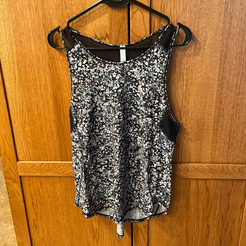 Lululemon tank top